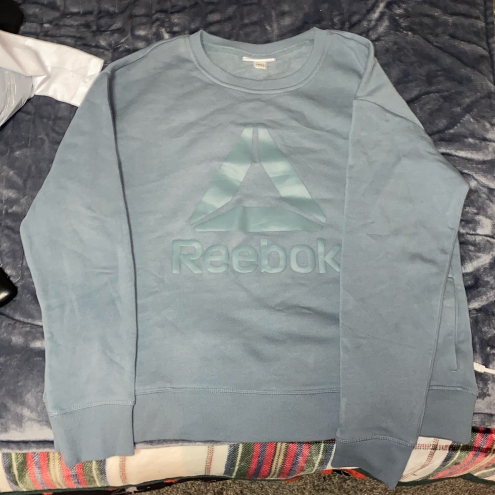 Reebok. Goblin blue. L